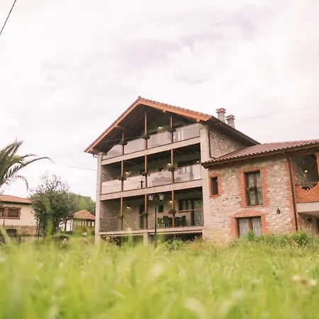 Apartamentos El Valle Avín Buitenkant foto