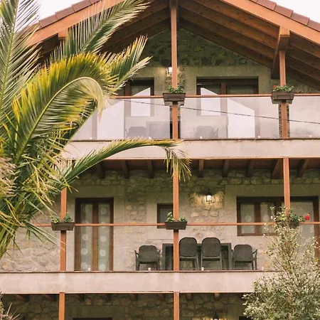 Apartamentos El Valle Avín Buitenkant foto